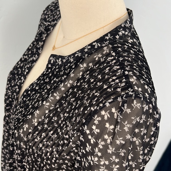 JOIE Ditsy Floral Pleated Blouse - Size Small - Picture 13 of 16